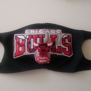 NBA Chicago Bulls Adult Face Covering